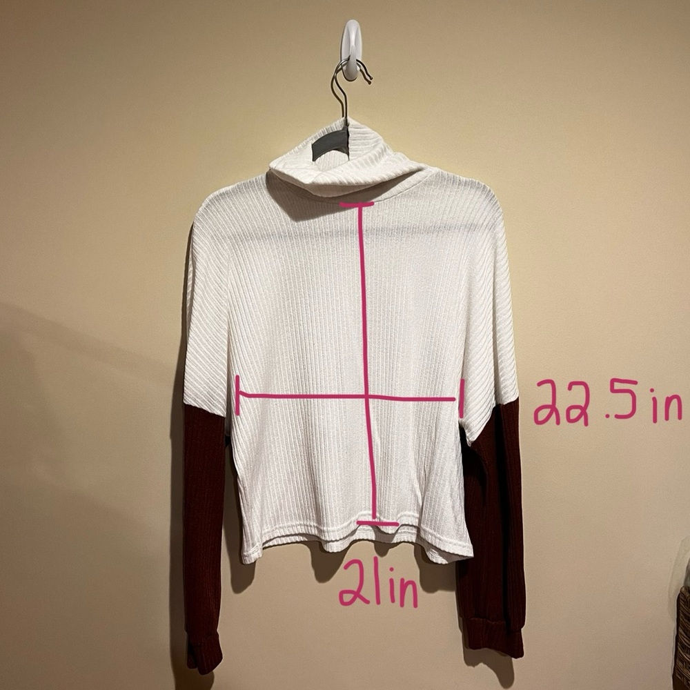 ✨Two Colored Turtle Neck✨ - Picture 6 of 6